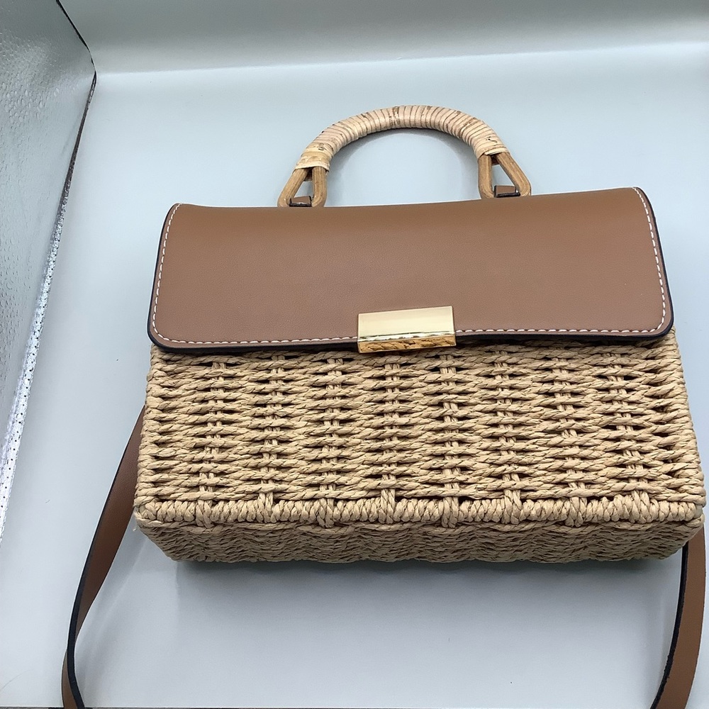 Square artisan crossbody bag made in Ecuador